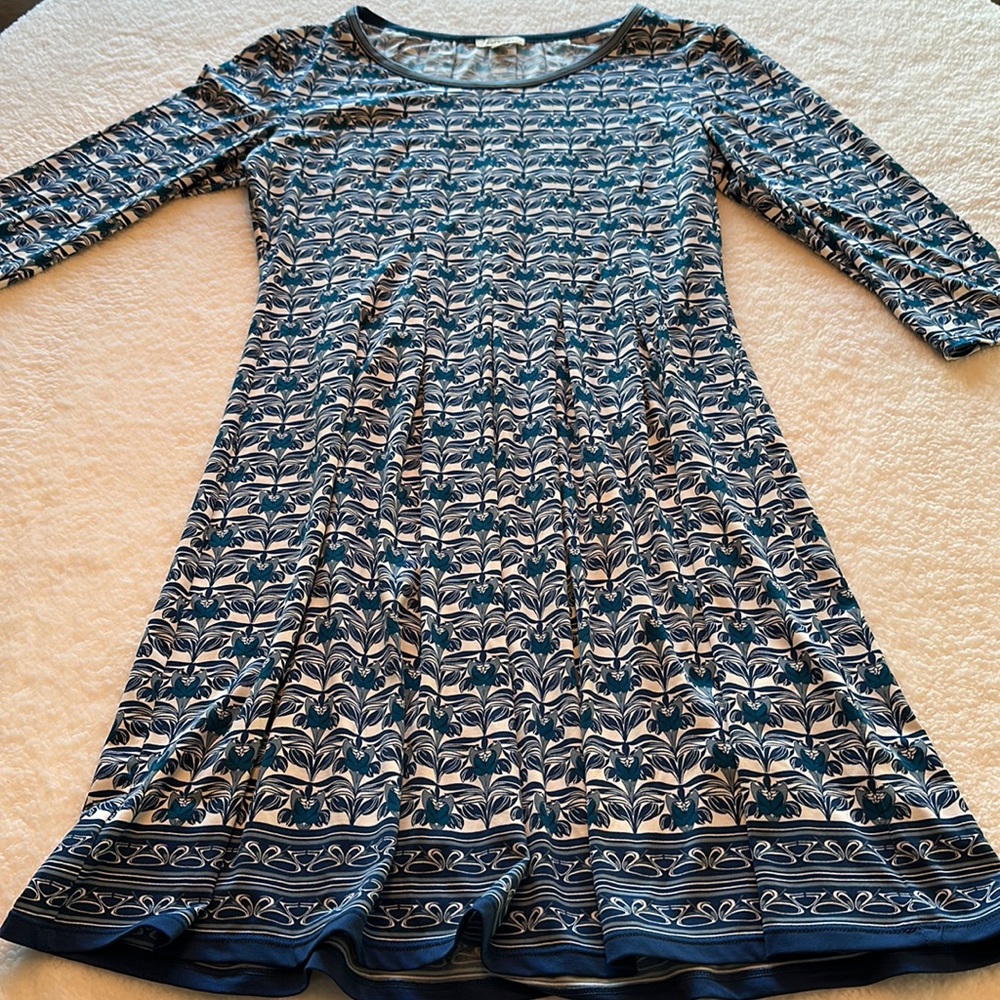 Max Studio, size large, blue multi floral dress.